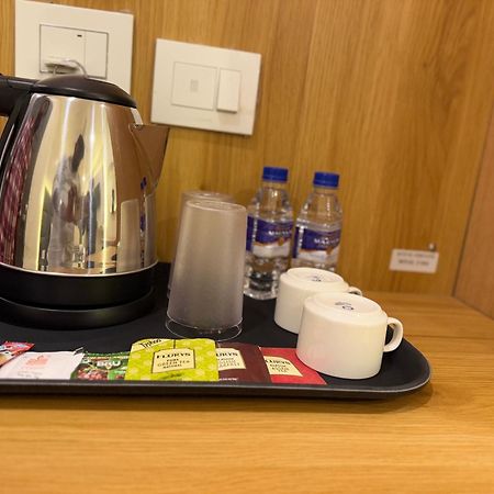 White Ridge Premium Hotel Hyderabad Bagian luar foto