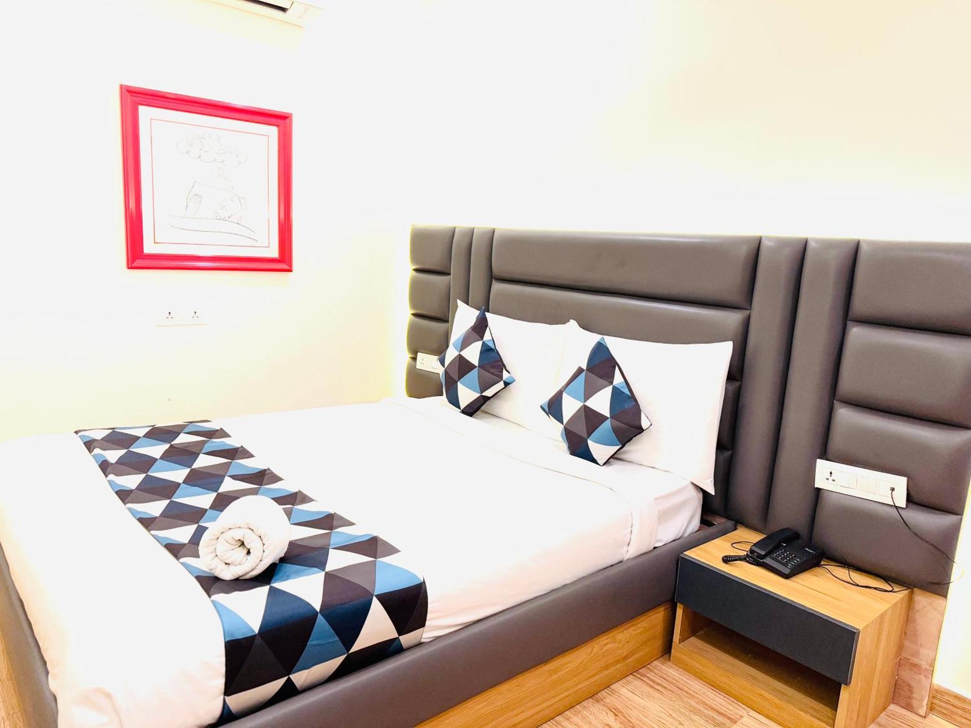 White Ridge Premium Hotel Hyderabad Bagian luar foto