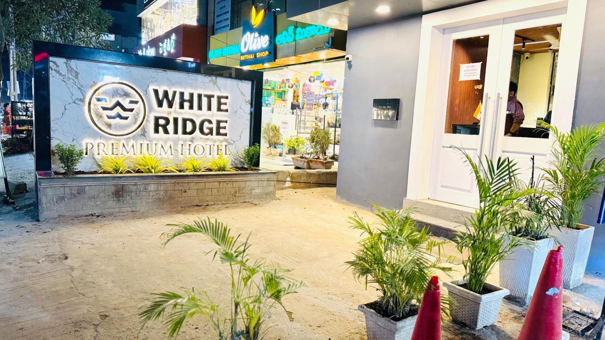 White Ridge Premium Hotel Hyderabad Bagian luar foto